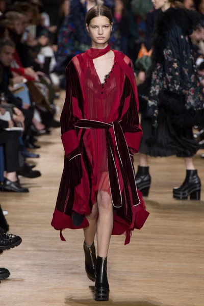 Look 13
